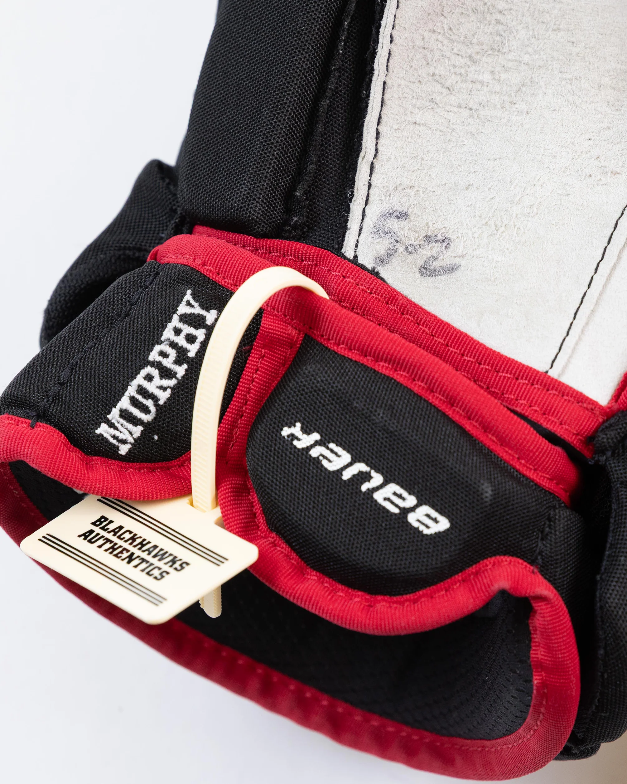 Connor Murphy Game-Used Gloves 25001 - Image 4