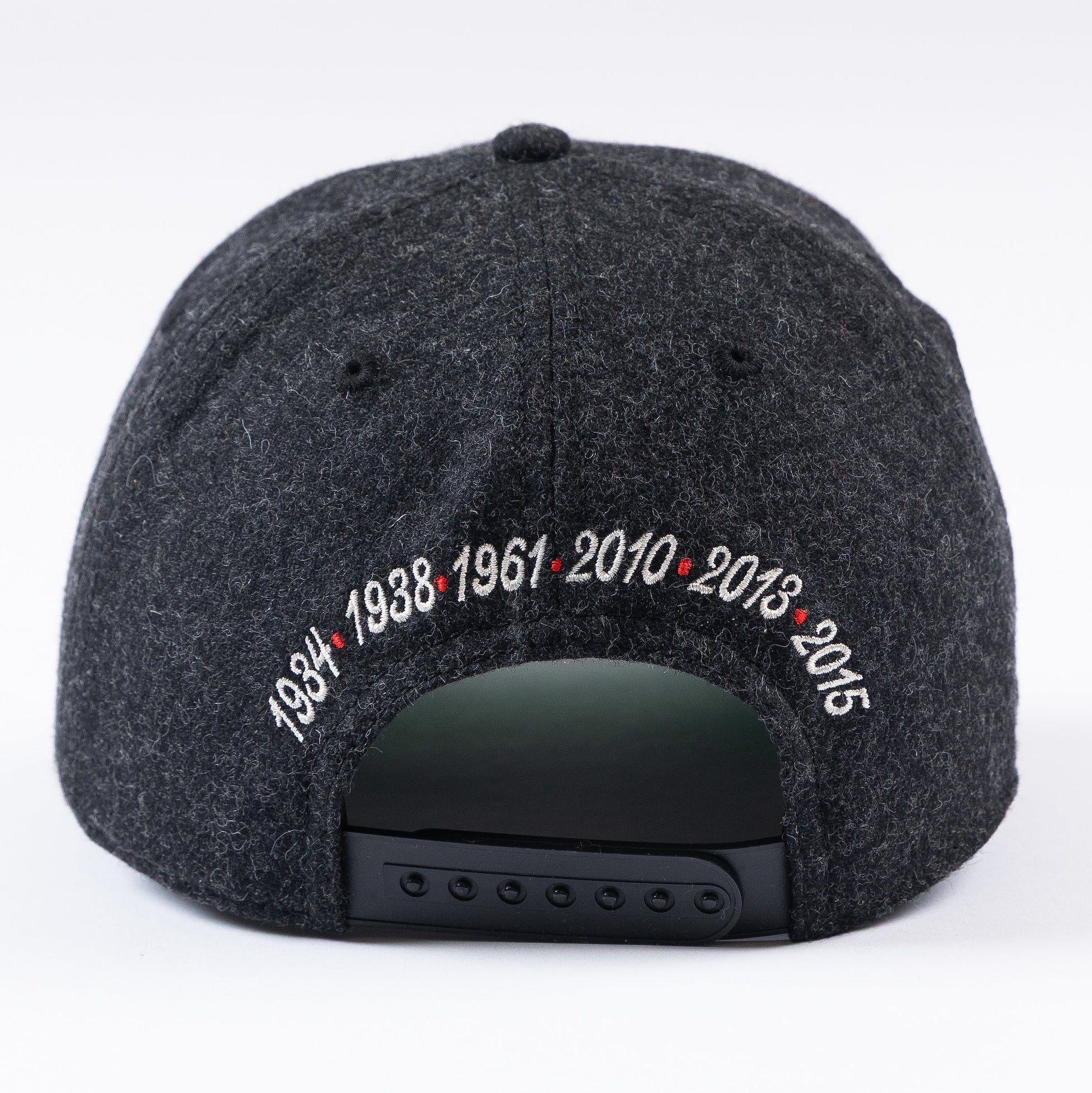 American Needle Chicago Blackhawks 6X Stanley Cup Champions Archive Roscoe Hat - Image 3