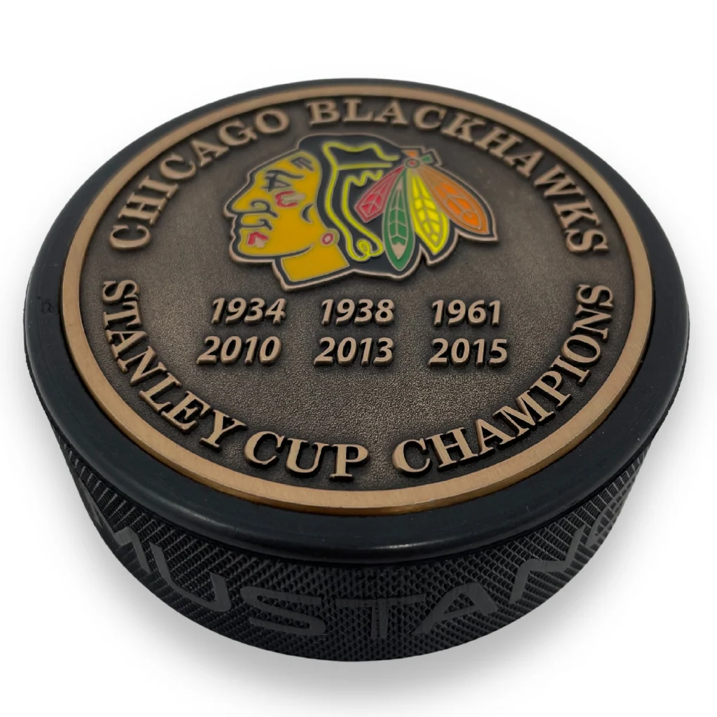 Chicago Blackhawks Puck Stanley Cup Years Gold Medallion - Image 4