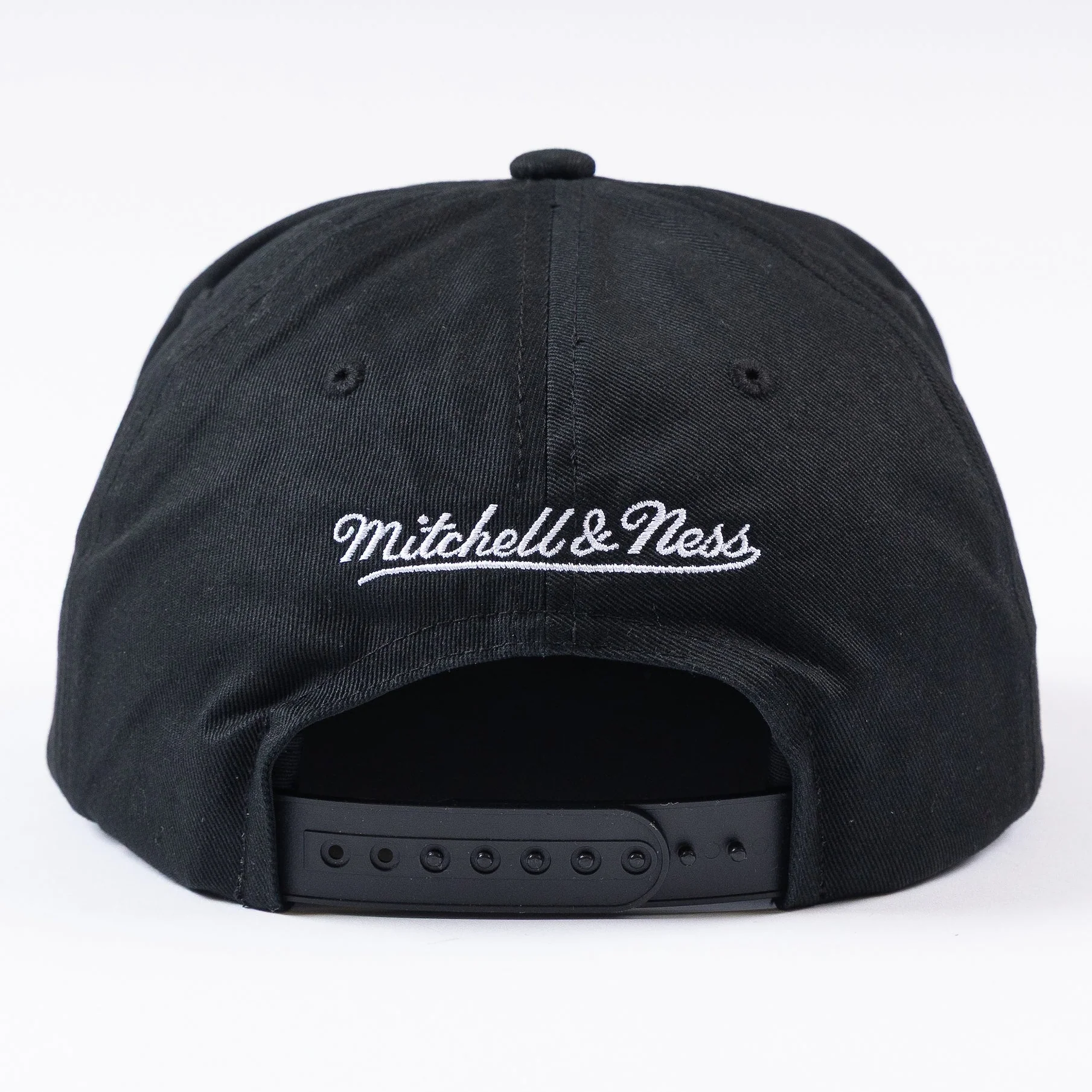 Mitchell & Ness Chicago Blackhawks Black & White Stripe Rope Snapback - Image 3
