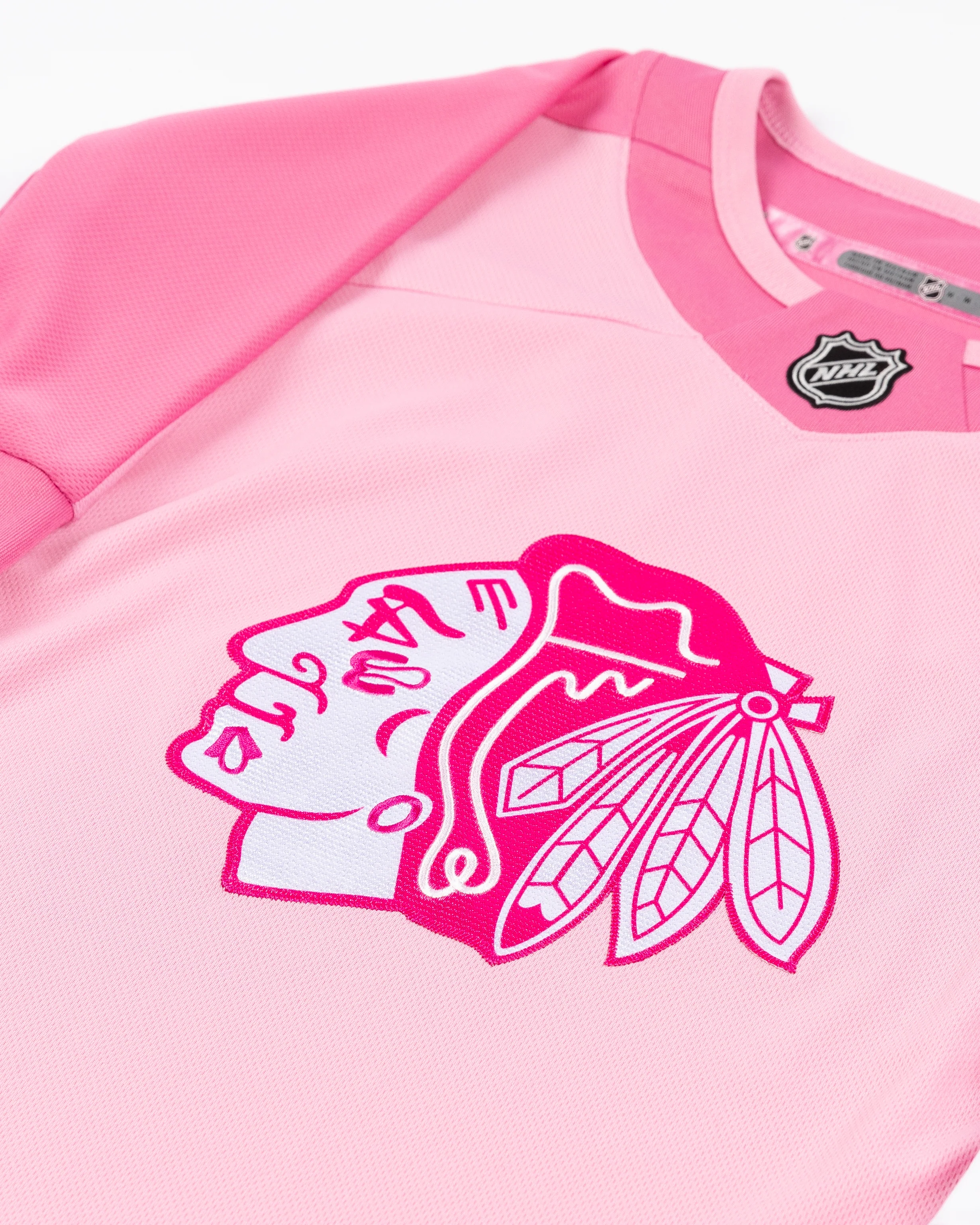 Toddler Chicago Blackhawks Connor Bedard Pink Replica Jersey - Image 4